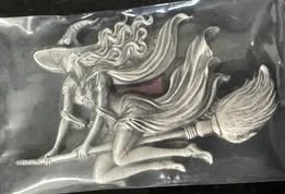 4 Oz Lips That Grip Halloween